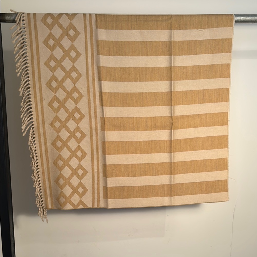 Beige and White geometric pashmina